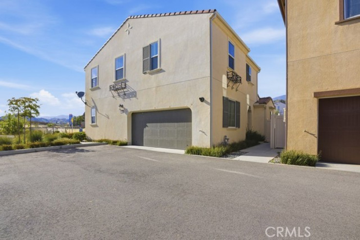 4 Bed Home for Sale in Santa Paula, California