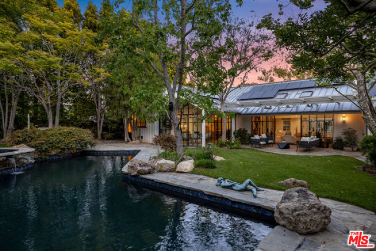 5 Bed Home for Sale in Pacific Palisades, California