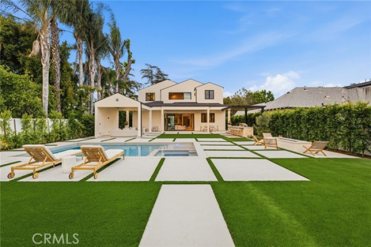6 Bed Home for Sale in Sherman Oaks, California
