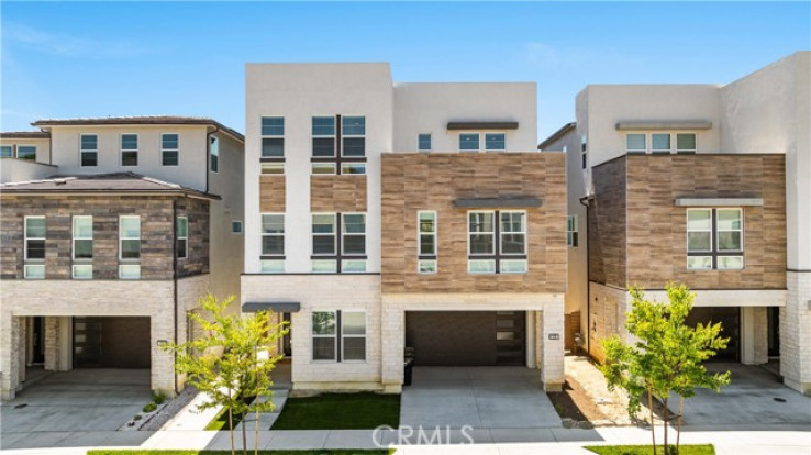 Residential Home in Montebello