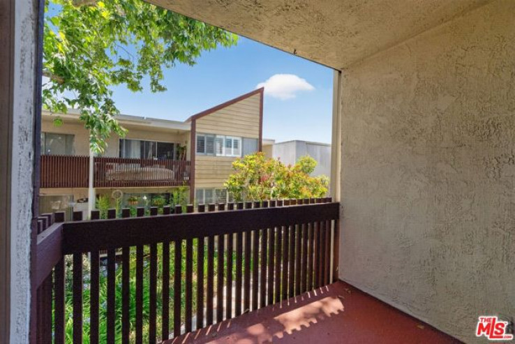 2 Bed Home for Sale in Culver City, California