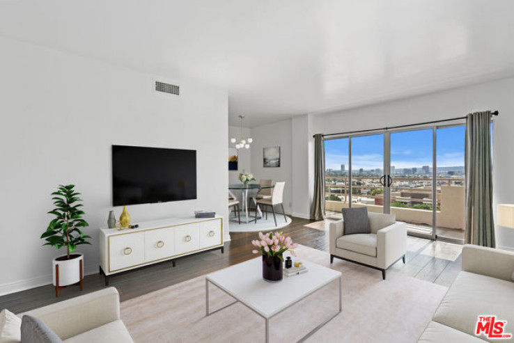 1 Bed Home for Sale in West Hollywood, California