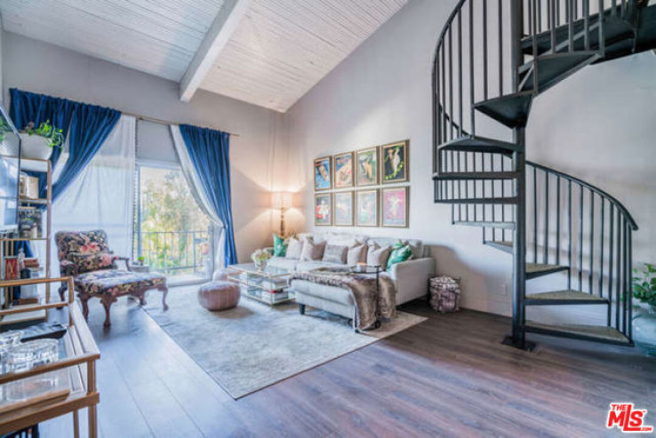 2 Bed Home for Sale in Encino, California