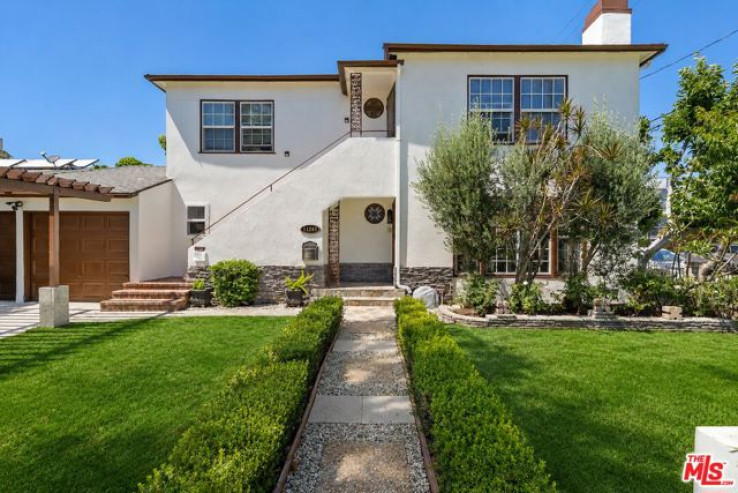 Residential Income in North Hollywood
