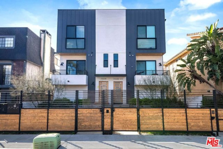  Income Home for Sale in Sherman Oaks, California