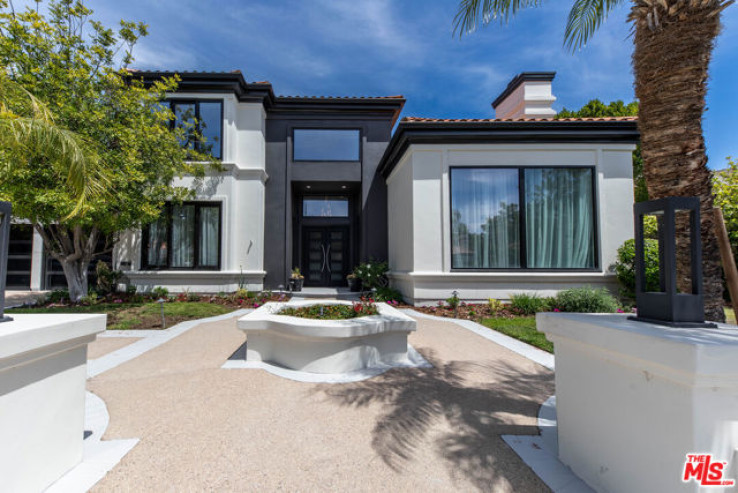 6 Bed Home for Sale in Calabasas, California