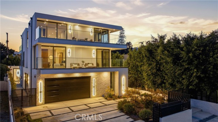 7 Bed Home for Sale in Los Angeles, California