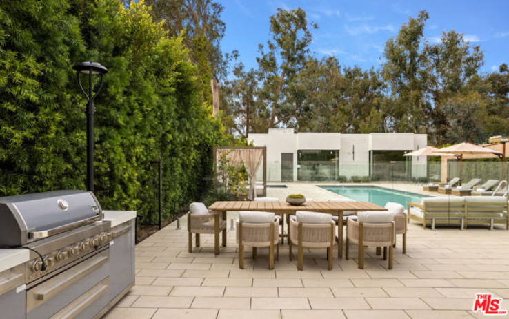 1 Bed Home for Sale in Los Angeles, California