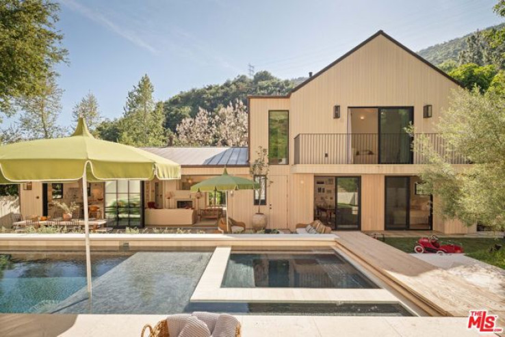 Residential Home in Brentwood