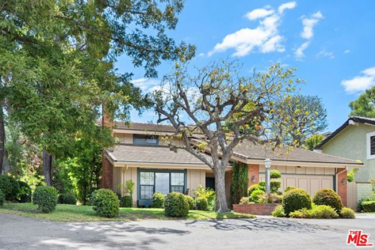 4 Bed Home for Sale in Pacific Palisades, California