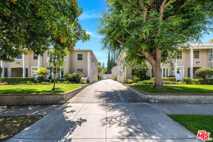 2 Bed Home for Sale in Sherman Oaks, California