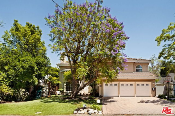 5 Bed Home for Sale in Valley Village, California