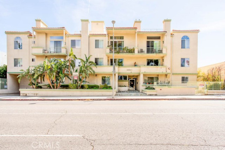 2 Bed Home for Sale in Granada Hills, California