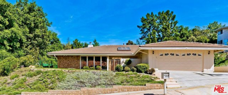Residential Home in Calabasas