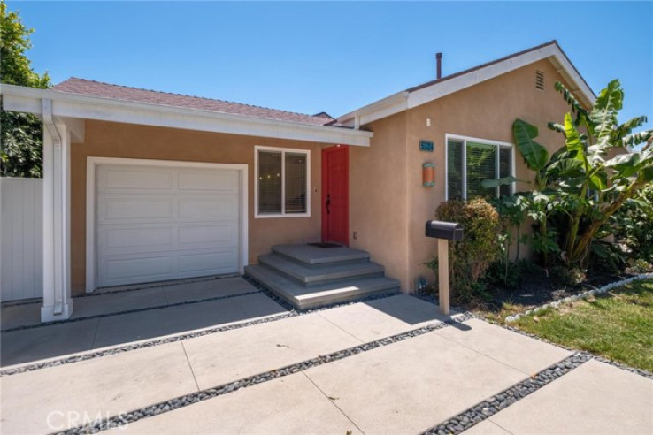 4 Bed Home for Sale in Hawthorne, California