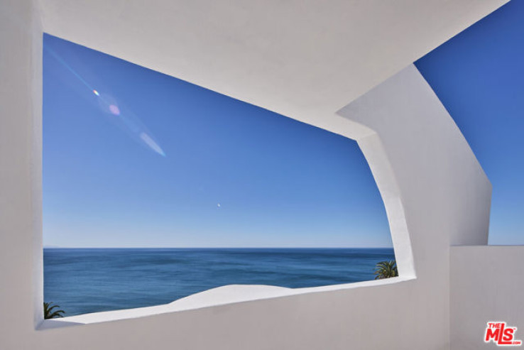 5 Bed Home for Sale in Malibu, California