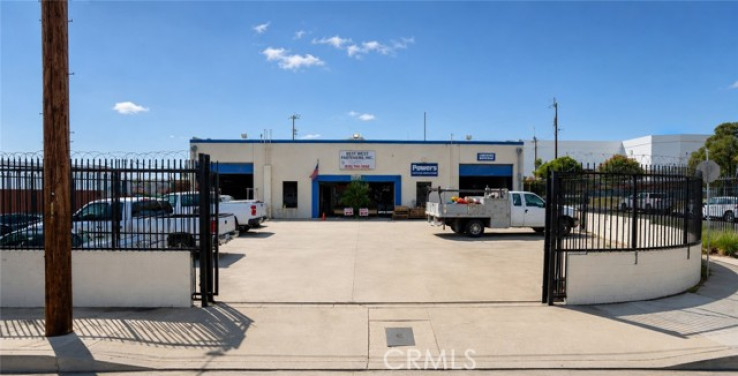  Commercial for Sale in Sun Valley, California