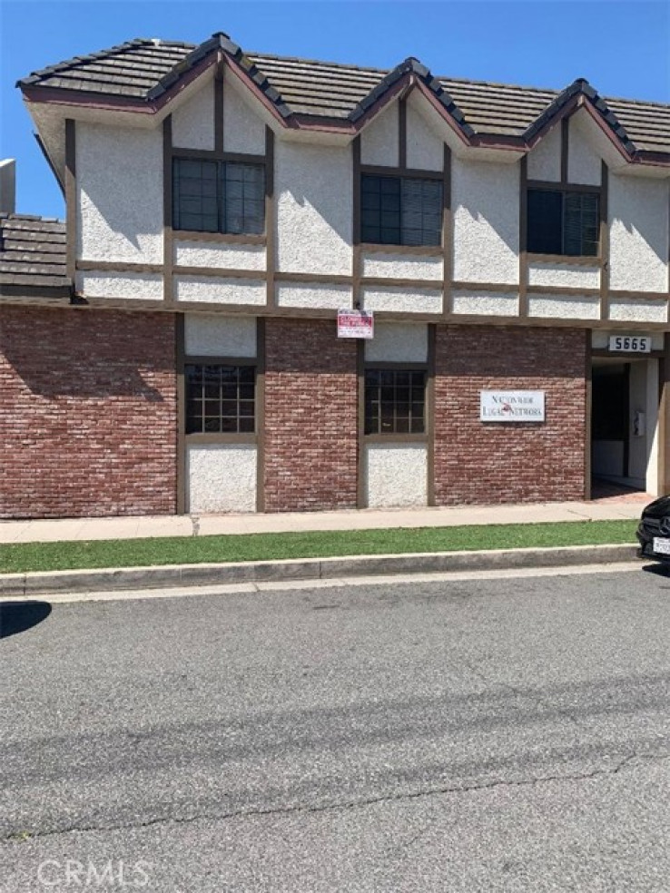 Income Home for Sale in North Hollywood, California