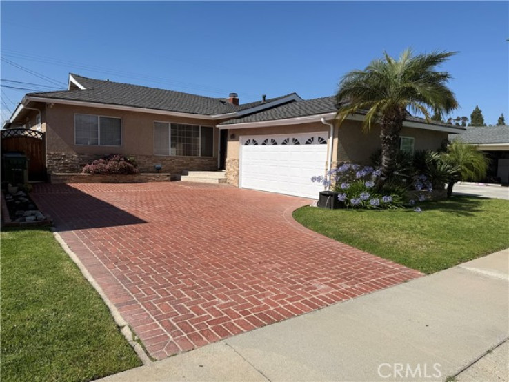 3 Bed Home for Sale in Hawthorne, California
