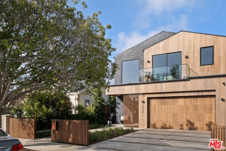4 Bed Home for Sale in Venice, California