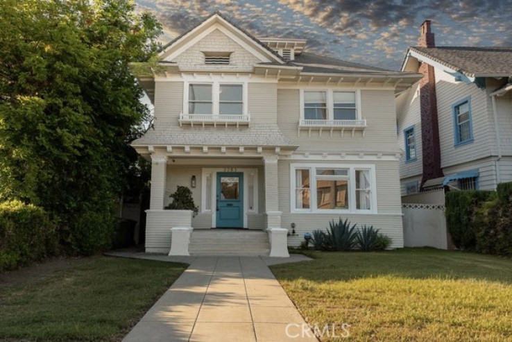4 Bed Home for Sale in Los Angeles, California