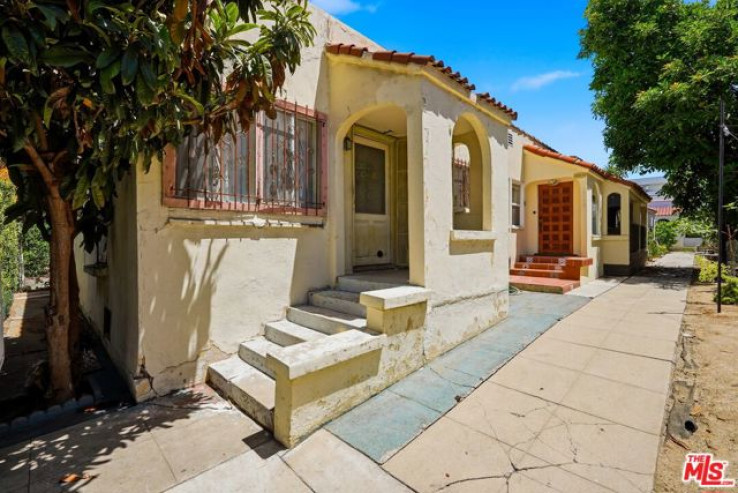 1 Bed Home for Sale in Los Angeles, California