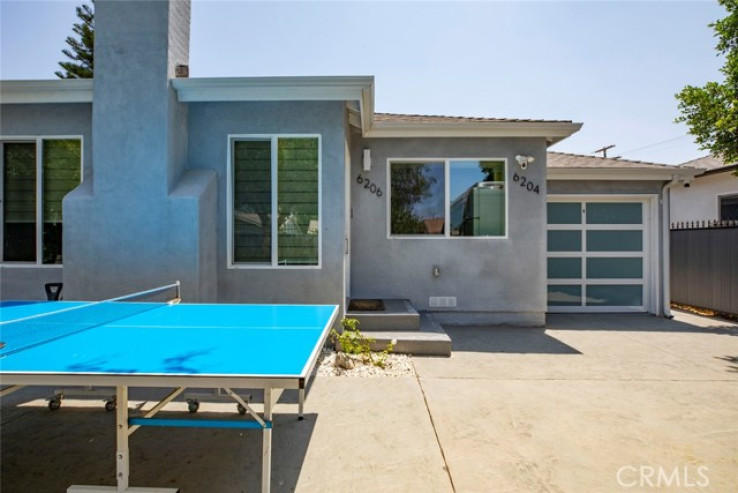 Residential Home in North Hollywood