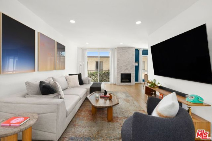 Residential Home in Sunset Strip - Hollywood Hills West