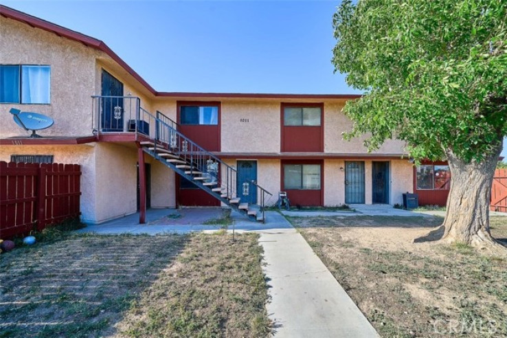 8 Bed Home for Sale in Lancaster, California