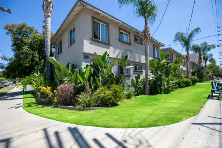  Income Home for Sale in Van Nuys, California