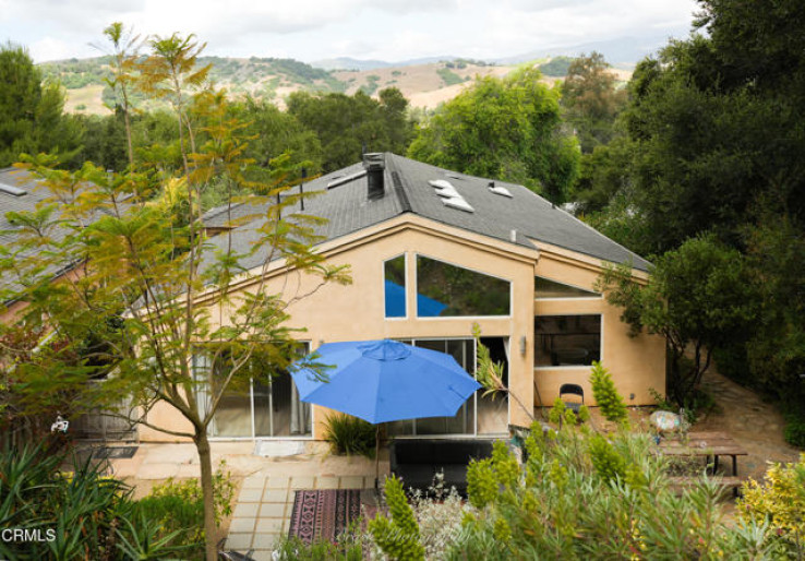 3 Bed Home for Sale in Oak View, California