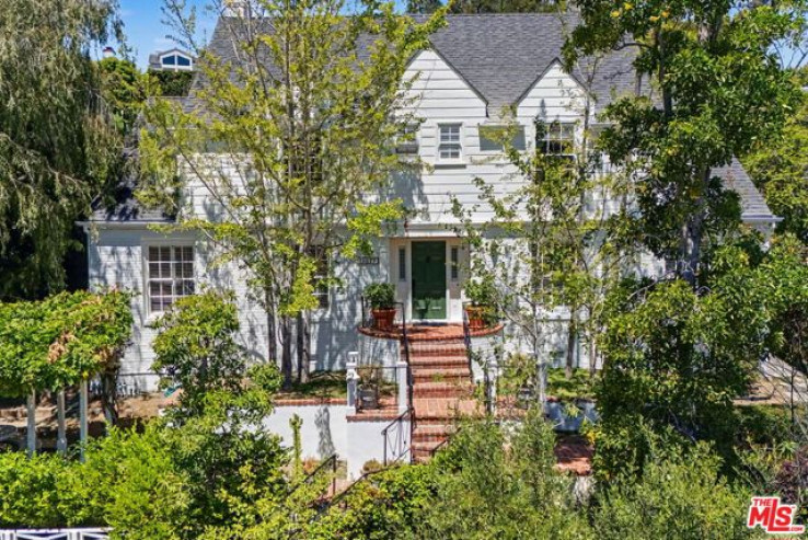 Residential Home in Westwood - Century City