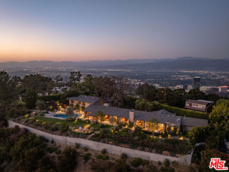 4 Bed Home for Sale in Los Angeles, California