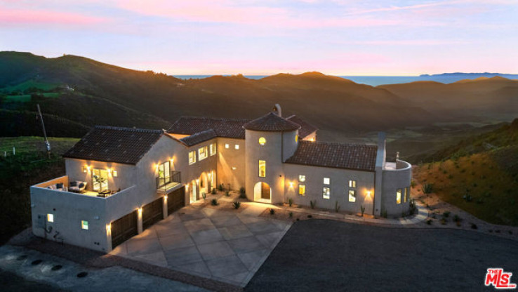 5 Bed Home for Sale in Malibu, California