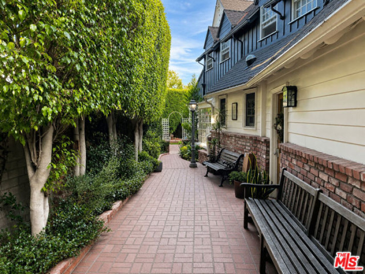 5 Bed Home for Sale in Beverly Hills, California