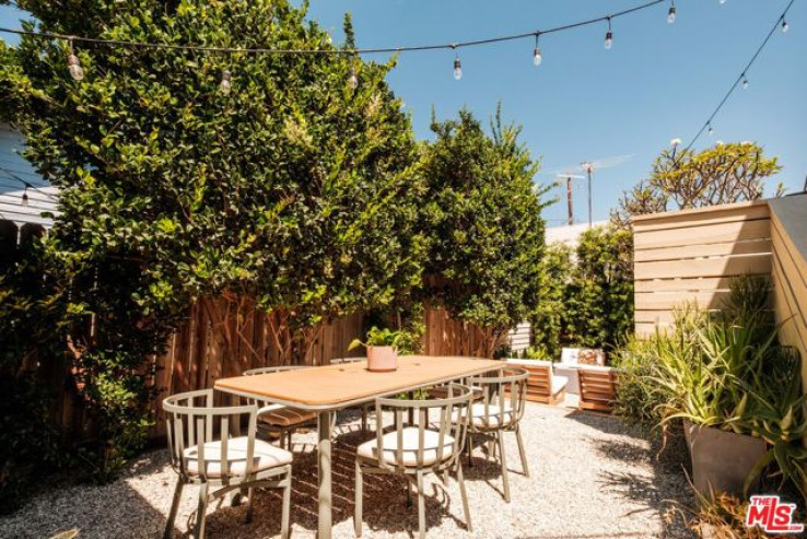 2 Bed Home for Sale in Los Angeles, California