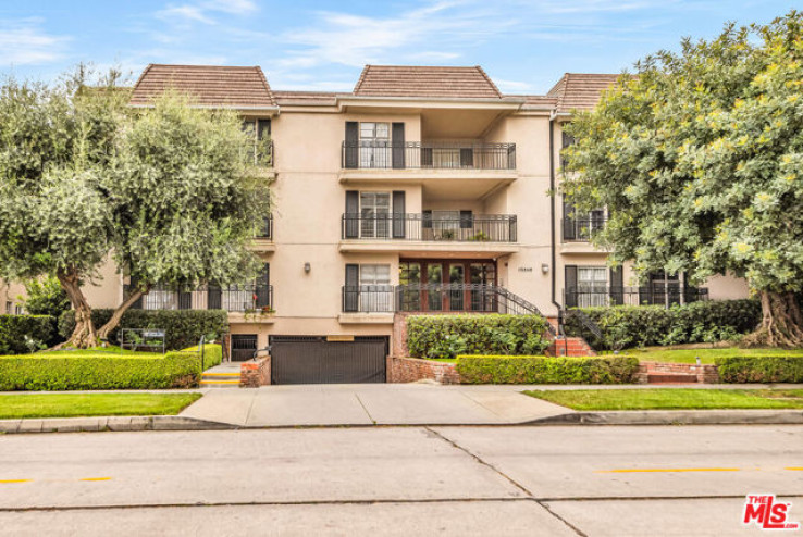 1 Bed Home for Sale in Sherman Oaks, California