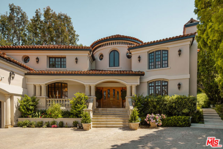 5 Bed Home for Sale in Encino, California