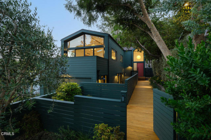 3 Bed Home for Sale in Los Angeles, California