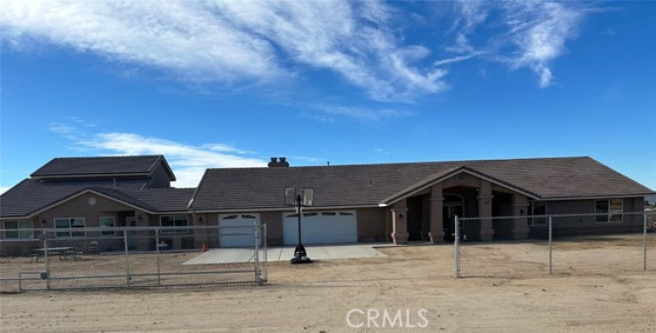 5 Bed Home for Sale in Apple Valley, California
