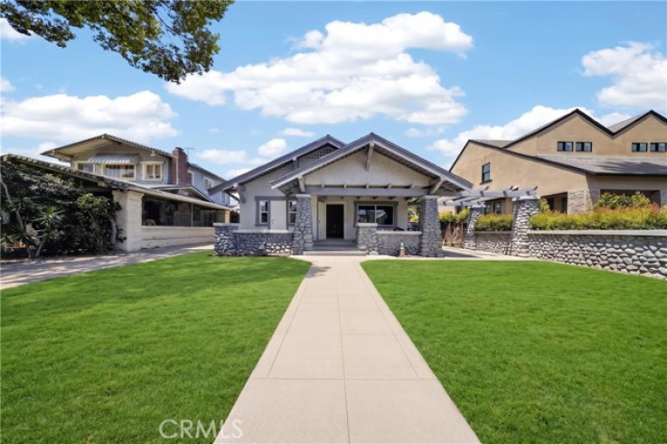  Income Home for Sale in Los Angeles, California