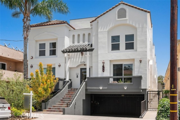 Residential Home in Valley Village