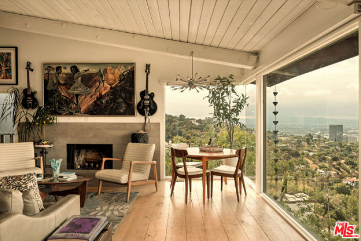 2 Bed Home for Sale in Los Angeles, California