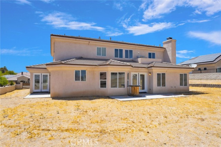 6 Bed Home for Sale in Apple Valley, California