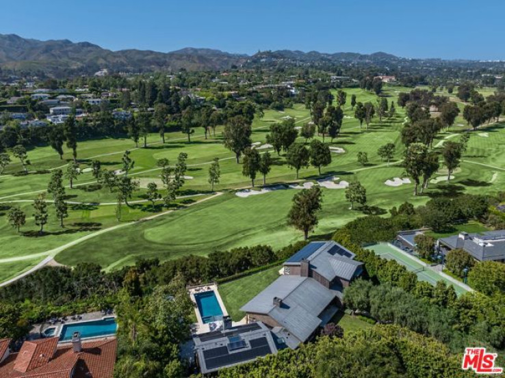 6 Bed Home for Sale in Santa Monica, California
