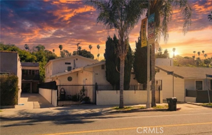 8 Bed Home for Sale in Los Angeles, California