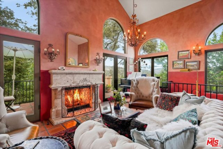 4 Bed Home for Sale in Topanga, California