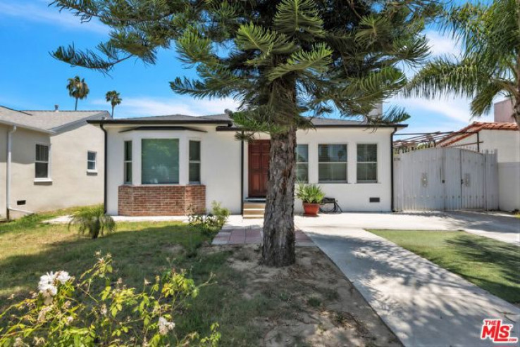 4 Bed Home for Sale in Van Nuys, California