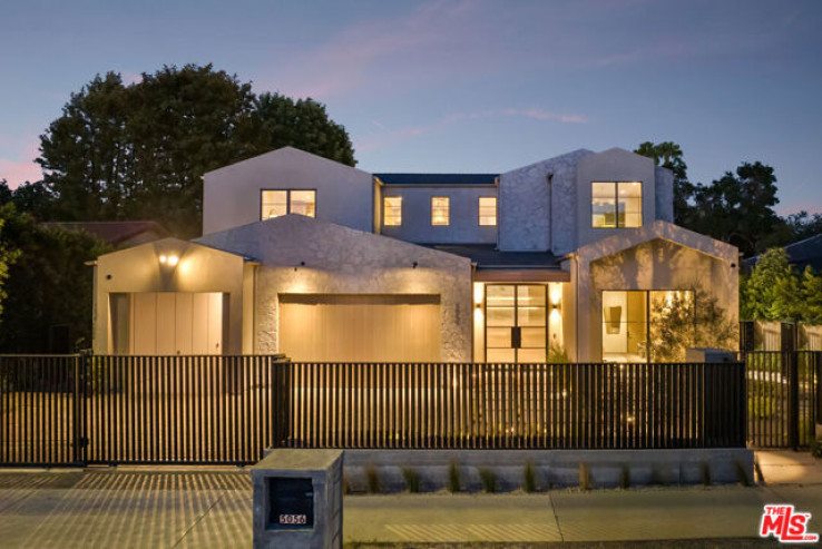 6 Bed Home for Sale in Encino, California