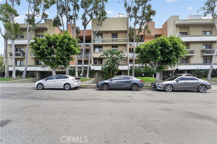 Residential Home in West Hollywood Vicinity